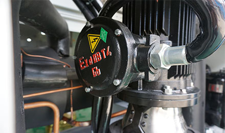 如何選擇適合自己設(shè)備的冷水機(jī)？