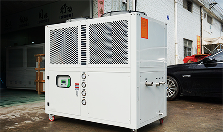 影響螺桿式冷水機(jī)部件使用壽命原因是什么？